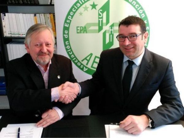 firma del convenio de colaboración entre addingplus y Aepsal